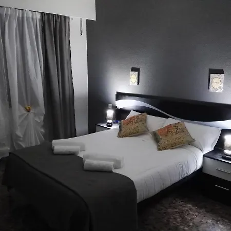 Affittacamere Iberia Lodging House Valenza